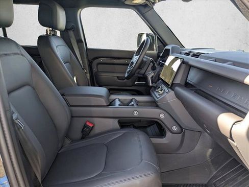 New 2026 Land Rover Defender 110 X-Dynamic SE AWD/4WD image 17