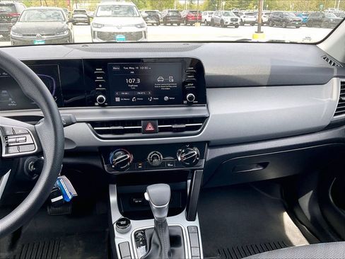 Used 2024 Kia Seltos LX AWD/4WD image 17