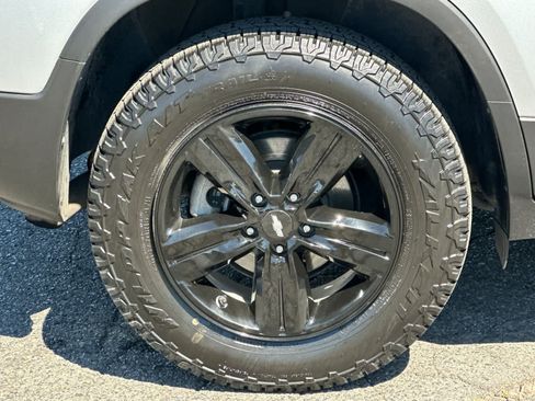Used 2018 Chevrolet Trax LS AWD/4WD image 25