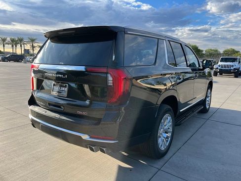 Used 2025 GMC Yukon Denali AWD/4WD image 8