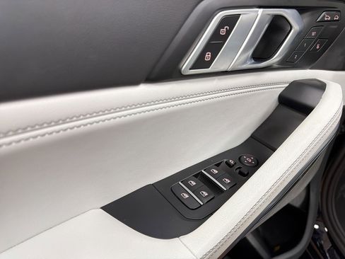 Used 2024 BMW X6 xDrive40i w/ Executive Package image 21