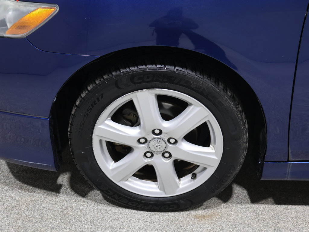 Used 2009 Toyota Camry SE FWD image 9