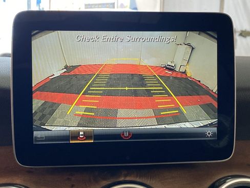 Used 2018 Mercedes-Benz GLA 250 4MATIC image 28