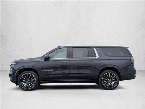New 2026 Chevrolet Suburban High Country image 8