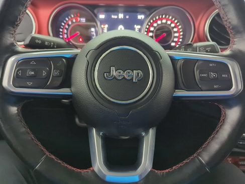 Used 2020 Jeep Wrangler Unlimited Rubicon w/ Dual Top Group AWD/4WD image 12