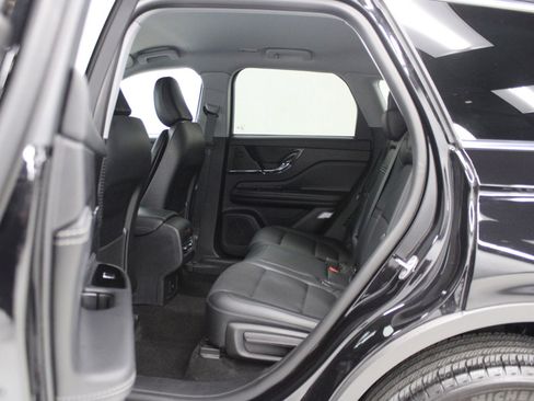 Used 2022 Lincoln Corsair AWD w/ Equipment Group 101A image 38