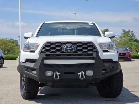 Used 2021 Toyota Tacoma TRD Off-Road AWD/4WD image 12