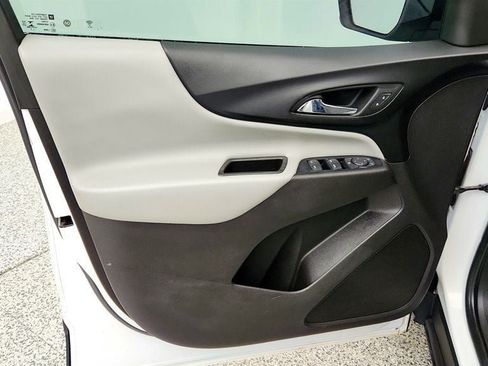 Used 2019 Chevrolet Equinox LS FWD image 10