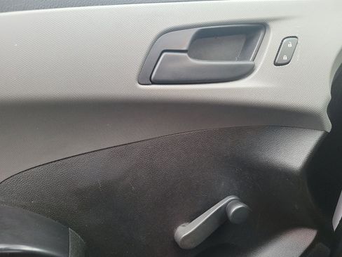 Used 2018 Chevrolet Sonic LS image 27