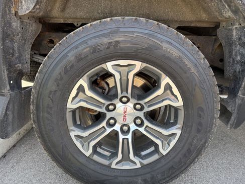 Used 2021 GMC Sierra 1500 4x4 Double Cab w/ Sierra Value Package image 13