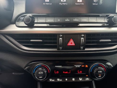 Used 2019 Kia Forte LXS FWD image 19