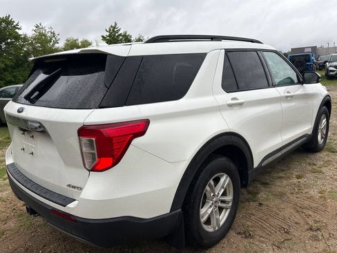 Used 2023 Ford Explorer XLT w/ Equipment Group 202A AWD/4WD image 16