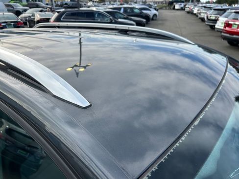 Used 2019 Chevrolet Equinox Premier w/ LPO, Cargo Package AWD/4WD image 28