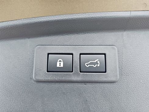 Certified 2025 Subaru Outback Limited image 13