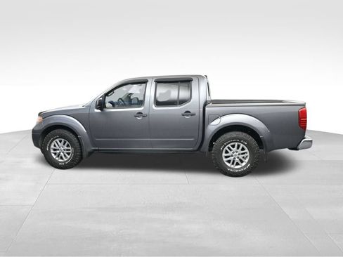 Used 2017 Nissan Frontier SV w/ SV Value Truck Package RWD image 3