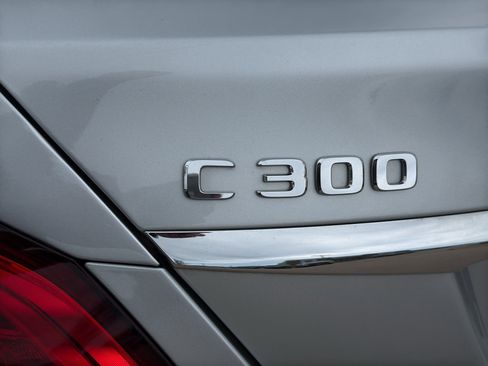 Used 2021 Mercedes-Benz C 300 4MATIC Sedan image 9