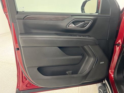 Used 2021 Chevrolet Tahoe Z71 image 16