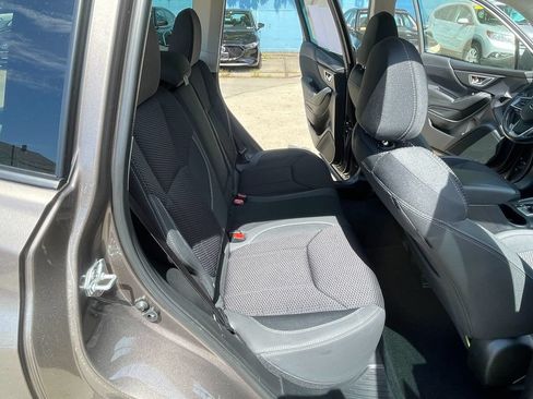 Used 2023 Subaru Forester Premium AWD/4WD image 24