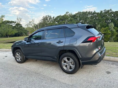 Used 2024 Toyota RAV4 XLE w/ Convenience Package FWD image 4