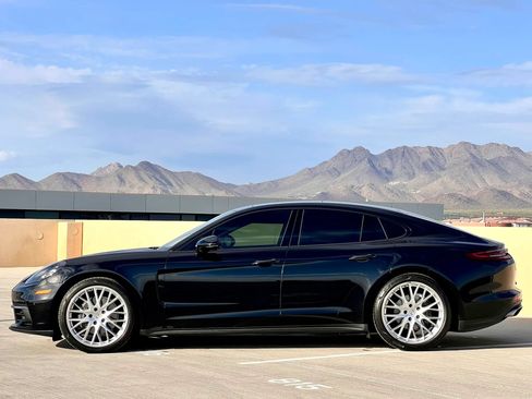 Used 2018 Porsche Panamera image 11