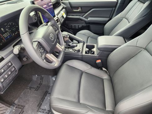 New 2026 Toyota 4Runner Limited AWD/4WD image 9