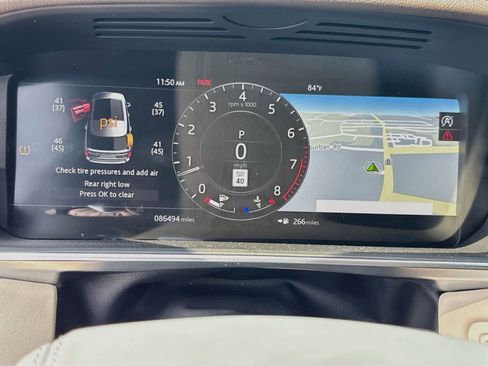 Used 2019 Land Rover Range Rover HSE AWD/4WD image 12