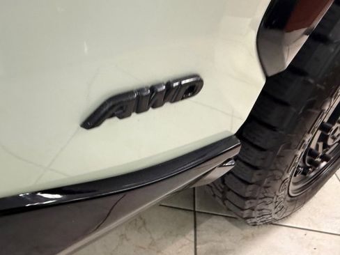 Used 2022 Toyota RAV4 XSE AWD/4WD image 33