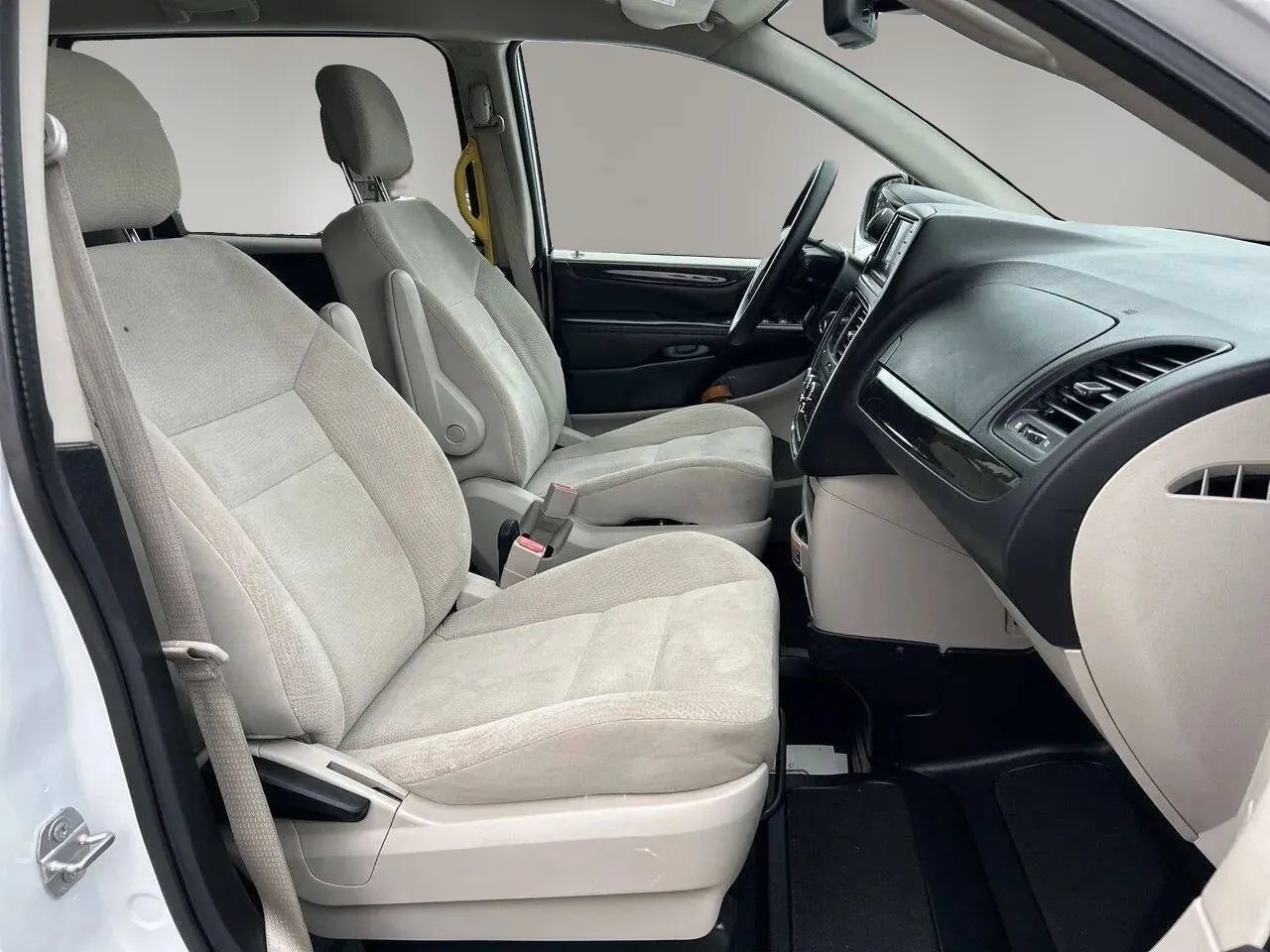 Used 2019 Dodge Grand Caravan SE w/ Power Convenience Group I FWD image 25