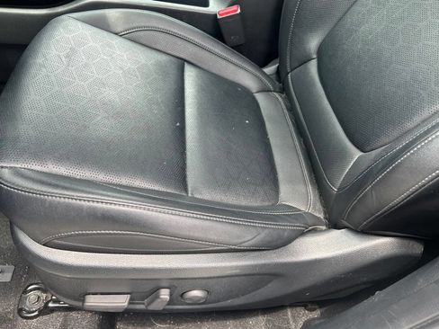 Certified 2024 Kia Seltos SX w/ SX Sunroof Package AWD/4WD image 13