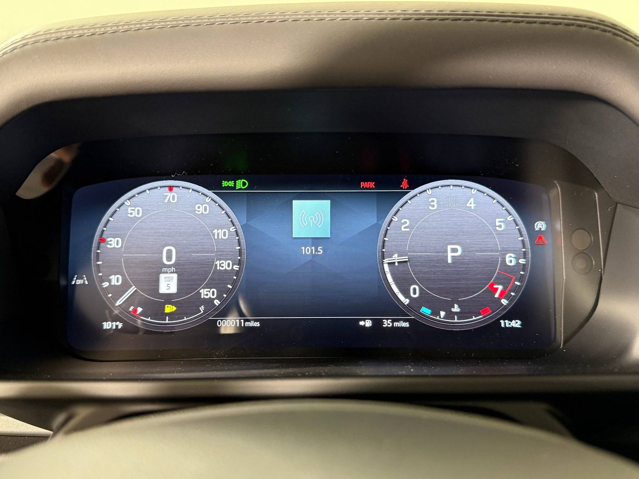 New 2026 Land Rover Defender 110 S AWD/4WD image 21