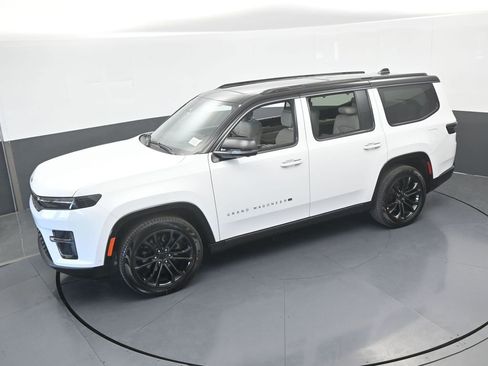 New 2026 Jeep Grand Wagoneer Summit AWD/4WD image 48
