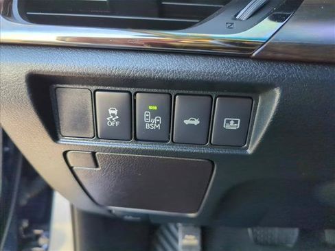 Used 2016 Toyota Avalon Limited FWD image 12