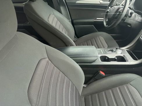 Used 2020 Ford Fusion SE FWD image 7
