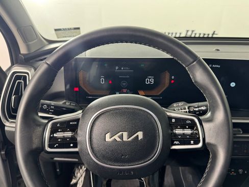 Used 2024 Kia Sorento S w/ Panoramic Sunroof Package image 24