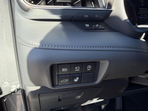 New 2026 Toyota Highlander Limited AWD/4WD image 32