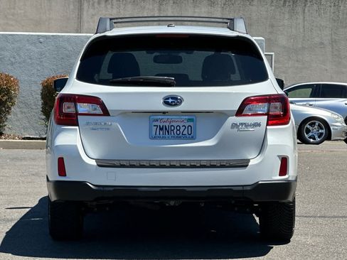 Used 2015 Subaru Outback 2.5i Limited AWD/4WD image 8