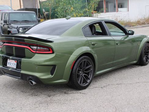 Used 2020 Dodge Charger Scat Pack RWD image 4
