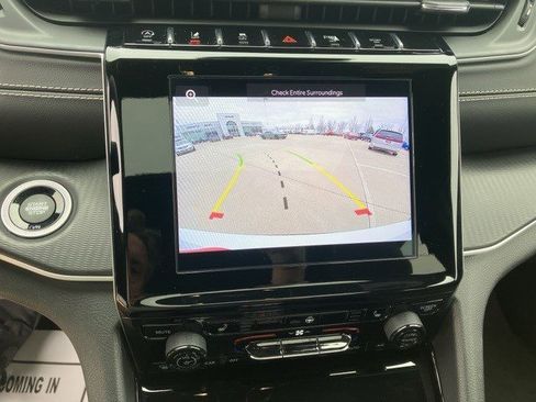 Certified 2023 Jeep Grand Cherokee L Laredo image 18