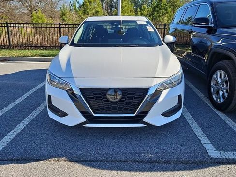 Used 2022 Nissan Sentra SV image 3