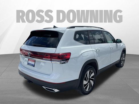 Used 2025 Volkswagen Atlas SE FWD image 4