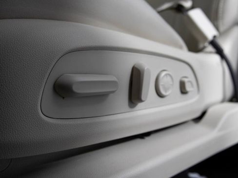 Used 2022 Buick Enclave Premium w/ Experience Buick Package image 16