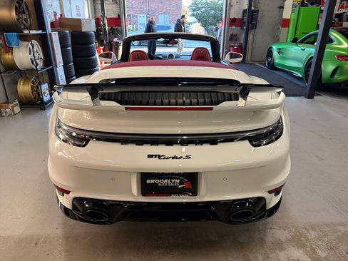 Used 2022 Porsche 911 Turbo S image 7