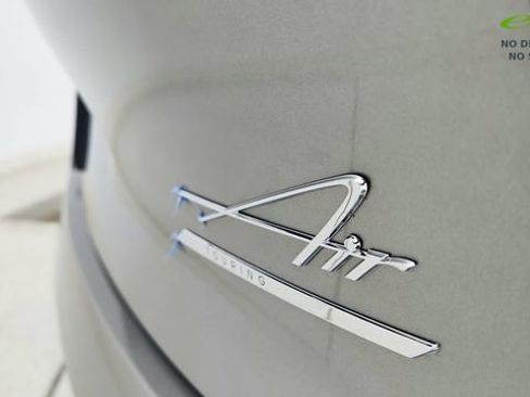 Used 2023 Lucid Air Touring AWD/4WD image 17