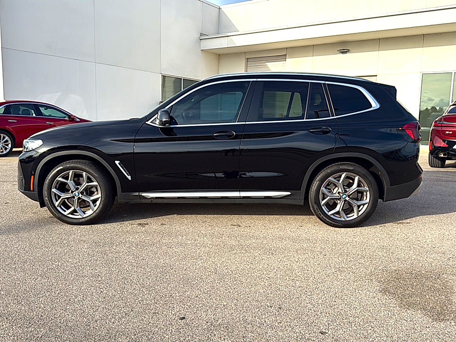 Used 2024 BMW X3 sDrive30i w/ Premium Package w/ZPA RWD image 4