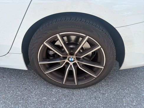 Used 2021 BMW 330i Sedan w/ Convenience Package RWD image 11