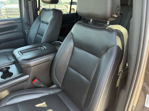 Used 2021 Chevrolet Suburban LT AWD/4WD image 31
