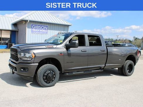 Used 2025 RAM 3500 Laramie w/ Night Edition AWD/4WD image 5