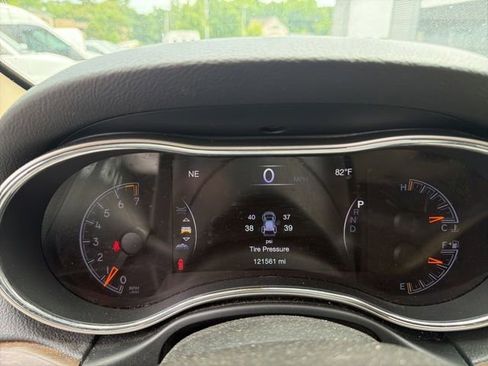 Used 2016 Jeep Grand Cherokee Limited AWD/4WD image 15