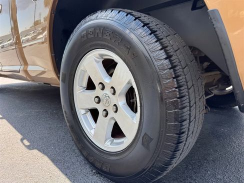 Used 2012 RAM 1500 Classic SLT RWD image 10