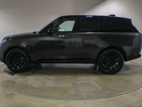 New 2026 Land Rover Range Rover SE AWD/4WD image 3